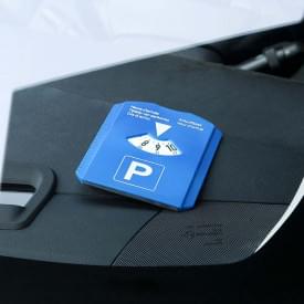 IJskrabber en parkeerschijf 5 in 1 - PS - veger, winkelwagenmuntje en bandenprofielmeter