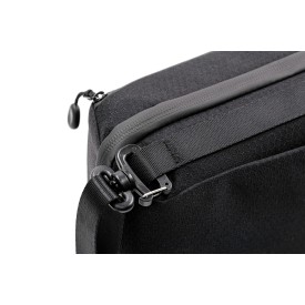 Brandcharger Zen schoudertas - polyester - multifunctioneel - verstelbare riem