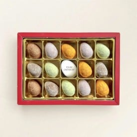 Chocolade paaseitjes gevuld - 185 gram - karamel/framboos/pistache - 1 paasei met eigen logo