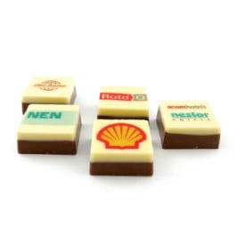 Logoblokje chocolade - 11 gram per stuk - melk - vanaf 48 stuks in tray