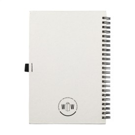 Notitieboek - A5 - gereyclede melkpakken - 70 vellen - gelinieerd - wire-o-binding - penlus