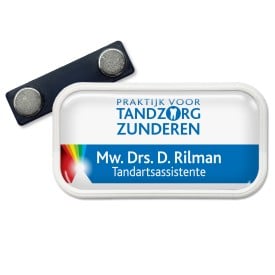 Naambadge - 3.5 x 7 cm - kunststof - magnetisch