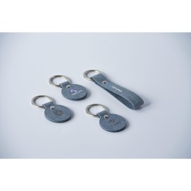 MADE out of ronde sleutelhanger - denimvezels - Ø 4 cm