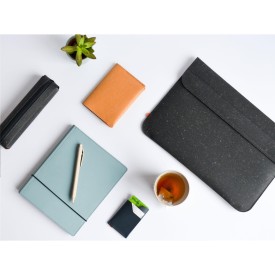 Recycled Leather Passport Holder paspoorthoesje