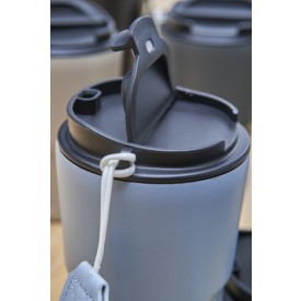 Dubbelwandige mok Louisa 320ml - RVS - met draagband en deksel - kartonnen geschenkverpakking