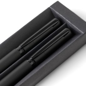 Set van metalen en ecobrass pennen Adel