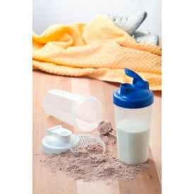 Protein shaker 600ml - kunststof - transparant - afsluitbare schroefdop