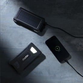 Trail solar powerbank - 10000mAh - gerecycled ABS - waterdicht - met zaklamp