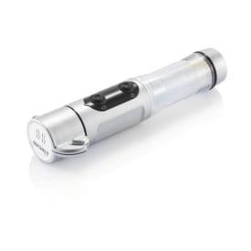 Veiligheidszaklamp met noodhamer