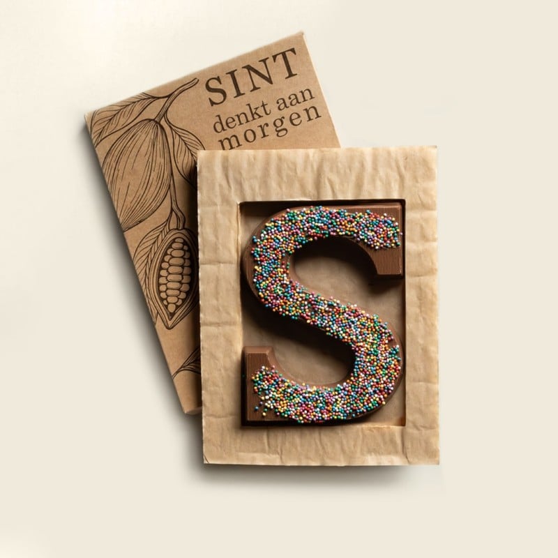 Chocoladeletter S - musket - 140 gram - onbedrukt