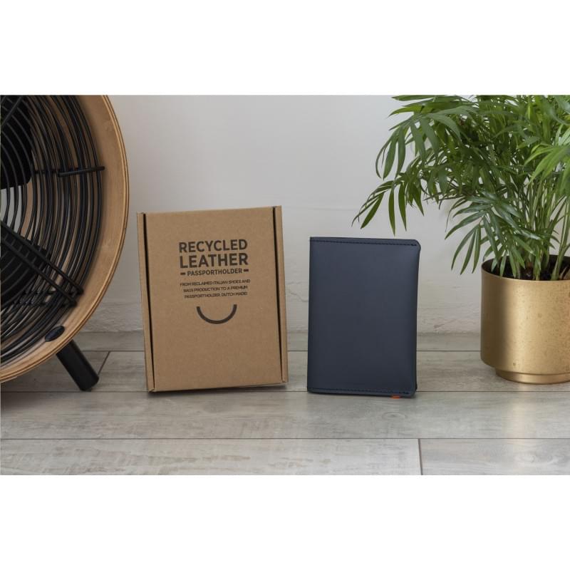 Recycled Leather Passport Holder paspoorthoesje
